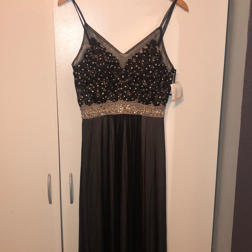 Sparkly Prom Dress - Picture 2 of 7